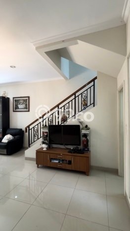Rumah Mewah LB 130m2 Siap Pakai Desain Elegan di Gading Serpong, Tangerang Rumah Mewah LB 130m2 Siap Pakai Desain Elegan di Gading Serpong, Tangerang