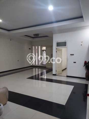 Rumah Modern 5 KT LT 228m2 di Klender Rumah Modern 5 KT LT 228m2 di Klender