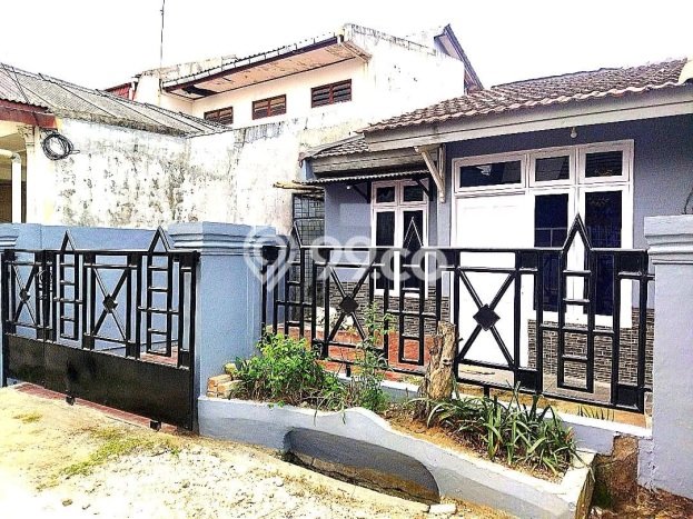 Rumah Luas Asri 2 KT Siap Huni di Pejuang Bekasi Rumah Luas Asri 2 KT Siap Huni di Pejuang Bekasi