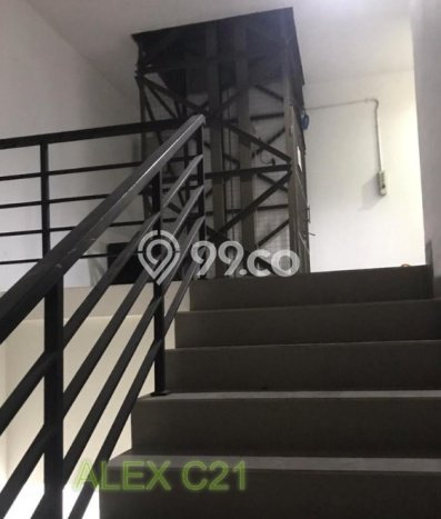 Ruko Area Strategis di Gandaria, Luas 412m2m², Ramai Ruko Area Strategis di Gandaria, Luas 412m2m², Ramai