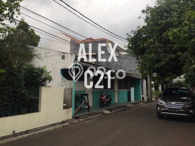 Rumah Luxury Modern Tanpa Renovasi di Kalibata Jakarta Selatan Rumah Luxury Modern Tanpa Renovasi di Kalibata Jakarta Selatan