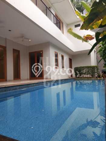 Rumah Elit Modern Tanpa Renovasi di Kemang Jakarta Selatan Rumah Elit Modern Tanpa Renovasi di Kemang Jakarta Selatan