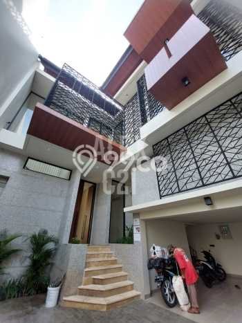 Rumah Luxury Modern Siap Huni di Kemang Jakarta Selatan Rumah Luxury Modern Siap Huni di Kemang Jakarta Selatan