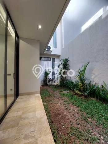 Rumah Luxury Modern Siap Huni di Kemang Jakarta Selatan Rumah Luxury Modern Siap Huni di Kemang Jakarta Selatan