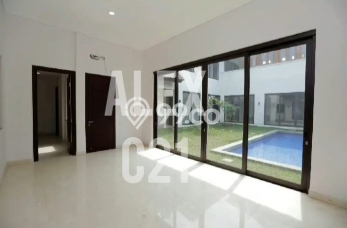 Rumah Luxury Modern Tanpa Renovasi di Pejaten Jakarta Selatan Rumah Luxury Modern Tanpa Renovasi di Pejaten Jakarta Selatan