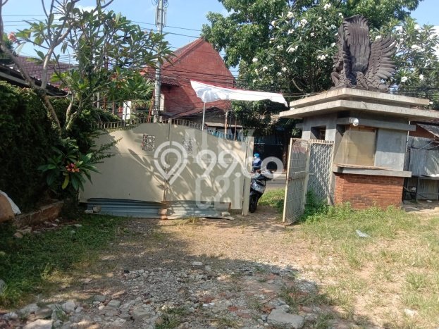 Tanah Dijual Lokasi Strategis di Jakarta Selatan dengan Luas 2561m2 Tanah Dijual Lokasi Strategis di Jakarta Selatan dengan Luas 2561m2