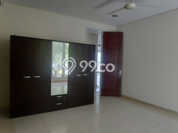 Hunian Bagus Disewakan di Pondok Indah, Jakarta Selatan LT 589m2, LB 360m2 Hunian Bagus Disewakan di Pondok Indah, Jakarta Selatan LT 589m2, LB 360m2
