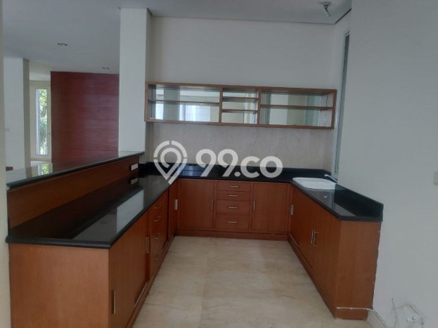 Hunian Bagus Disewakan di Pondok Indah, Jakarta Selatan LT 589m2, LB 360m2 Hunian Bagus Disewakan di Pondok Indah, Jakarta Selatan LT 589m2, LB 360m2