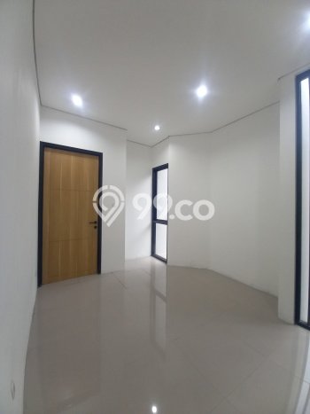 Rumah Elit Modern Tanpa Renovasi di Pondok Indah Jakarta Selatan Rumah Elit Modern Tanpa Renovasi di Pondok Indah Jakarta Selatan