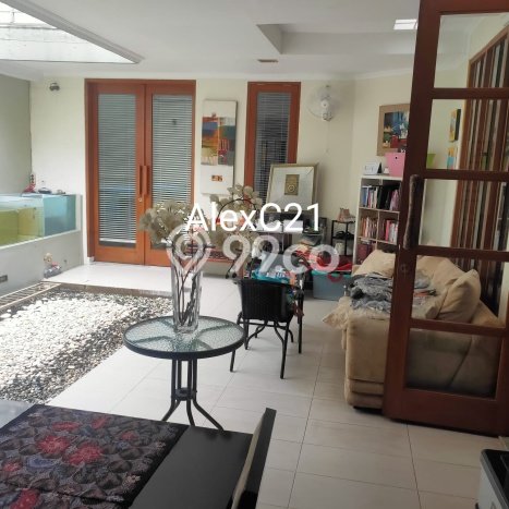 Rumah Modern Dikontrakkan di Kebayoran Baru Jakarta Selatan Lokasi Sangat Strategis Rumah Modern Dikontrakkan di Kebayoran Baru Jakarta Selatan Lokasi Sangat Strategis