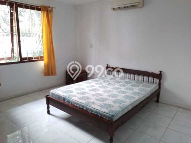 Disewakan Rumah Harga Terjangkau di Kemang Jakarta Selatan dengan 4 Kamar Tidur Disewakan Rumah Harga Terjangkau di Kemang Jakarta Selatan dengan 4 Kamar Tidur