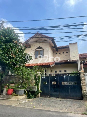 Rumah Elit Modern Tanpa Renovasi di Pejaten Jakarta Selatan Rumah Elit Modern Tanpa Renovasi di Pejaten Jakarta Selatan