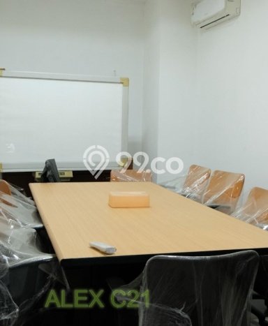 Ruko Area Strategis di Gandaria, Luas 412m2m², Ramai Ruko Area Strategis di Gandaria, Luas 412m2m², Ramai