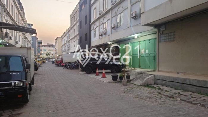 Ruko Usaha Dijual di Pademangan Jakarta Utara LT 134m2 & LB 408m2 Ruko Usaha Dijual di Pademangan Jakarta Utara LT 134m2 & LB 408m2