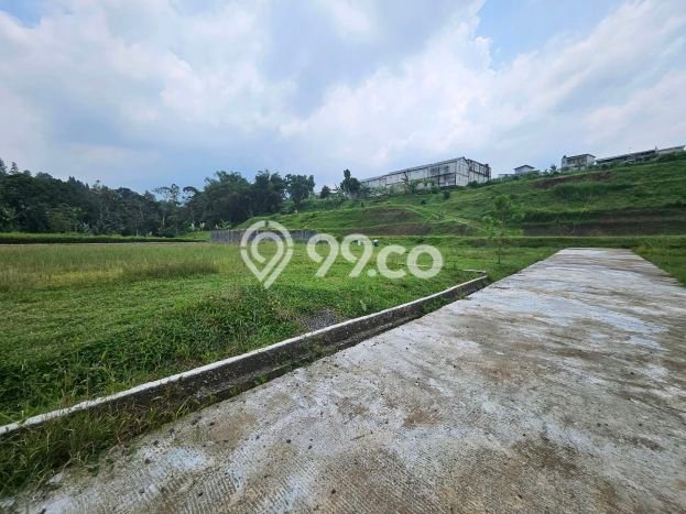 HARGA TERBAIK! Tanah di Megamendung, Luas 302m², Lokasi Strategis HARGA TERBAIK! Tanah di Megamendung, Luas 302m², Lokasi Strategis