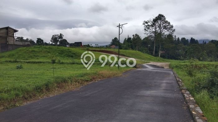 Lahan Kosong Dijual di Megamendung, Bogor, Luas 1000m2 Area Strategis Lahan Kosong Dijual di Megamendung, Bogor, Luas 1000m2 Area Strategis