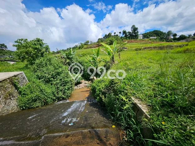 Lahan Strategis di Cisarua Dijual dengan Luas 400m2 Lahan Strategis di Cisarua Dijual dengan Luas 400m2