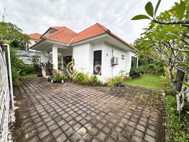 Disewakan! Rumah 2 Kamar Tidur &
2 Kamar Mandi di Nusa Dua, Badung Disewakan! Rumah 2 Kamar Tidur &
2 Kamar Mandi di Nusa Dua, Badung