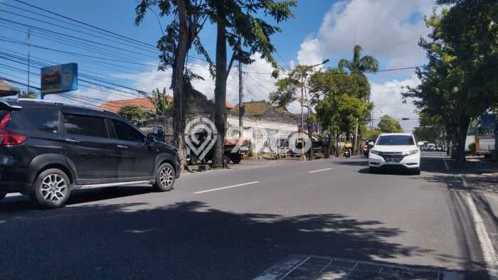 Ruko bagus disewakan di Kuta Badung dengan LB 180m2 harga sewa terbaik Ruko bagus disewakan di Kuta Badung dengan LB 180m2 harga sewa terbaik