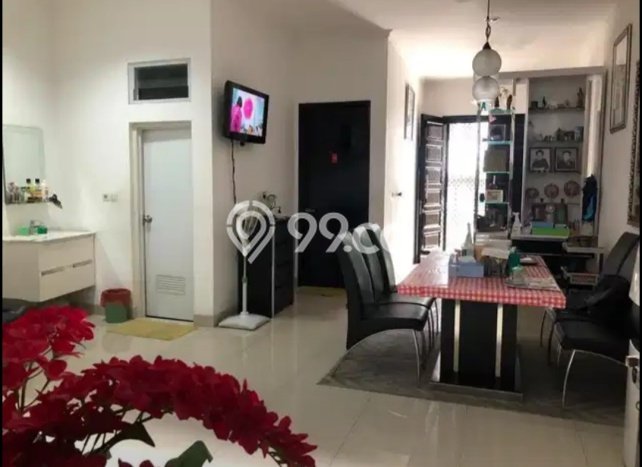 Dijual Rumah Mewah Megah Dengan View Eksklusif di Tomang, Jakarta Barat Dijual Rumah Mewah Megah Dengan View Eksklusif di Tomang, Jakarta Barat