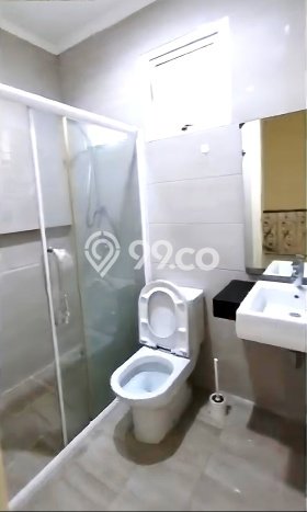 Jual Rumah Mewah Megah Dengan View Eksklusif di Green Lake City, Jakarta Barat Jual Rumah Mewah Megah Dengan View Eksklusif di Green Lake City, Jakarta Barat