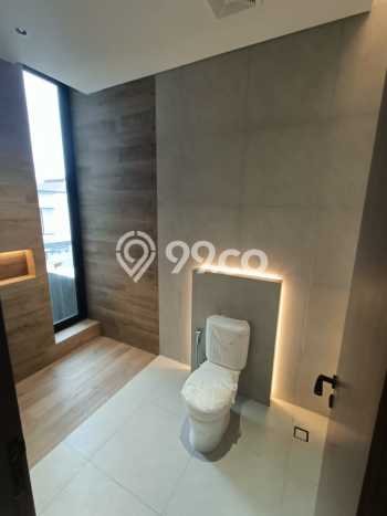 Rumah Elit LB 550m2 Siap Pakai Desain Elegan di Gading Serpong, Tangerang Rumah Elit LB 550m2 Siap Pakai Desain Elegan di Gading Serpong, Tangerang