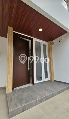 Rumah Elit LB 210m2 Siap Pakai Desain Elegan di Taman Palem, Jakarta Barat Rumah Elit LB 210m2 Siap Pakai Desain Elegan di Taman Palem, Jakarta Barat