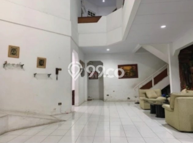Rumah Elit Modern Tanpa Renovasi di Meruya Jakarta Barat Rumah Elit Modern Tanpa Renovasi di Meruya Jakarta Barat
