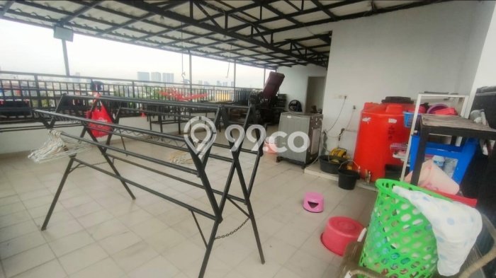 Jual Rumah Luas Megah Dengan View Cantik di Green Lake City, Jakarta Barat Jual Rumah Luas Megah Dengan View Cantik di Green Lake City, Jakarta Barat