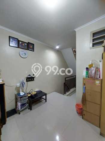 Dijual Hunian Rumah Nyaman 4 Kamar di Taman Palem, Jakarta Barat Dijual Hunian Rumah Nyaman 4 Kamar di Taman Palem, Jakarta Barat