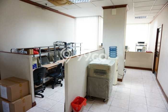 Kantor Disewa di Jakarta Selatan dengan LB 225m2 Area Komersial Ramai Kantor Disewa di Jakarta Selatan dengan LB 225m2 Area Komersial Ramai