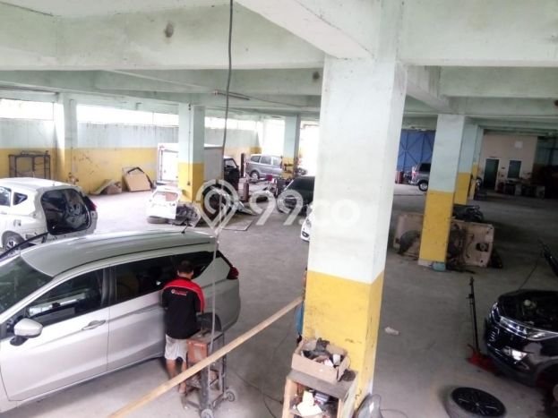 LOKASI PREMIUM! Gudang Kawasan Karawang Barat, Luas 3100m², Mainroad, Area Bisnis LOKASI PREMIUM! Gudang Kawasan Karawang Barat, Luas 3100m², Mainroad, Area Bisnis
