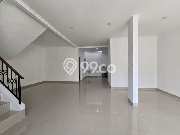 Jual Rumah Eksklusif 4 KT di Legenda Wisata, Jakarta Timur Jual Rumah Eksklusif 4 KT di Legenda Wisata, Jakarta Timur