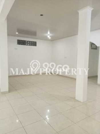 Rumah Modern 4 Kamar LT 165m2 di Cibubur Rumah Modern 4 Kamar LT 165m2 di Cibubur