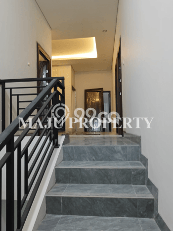 For Sale! Premium House LT 300m2 Desain Modern di Cibubur For Sale! Premium House LT 300m2 Desain Modern di Cibubur