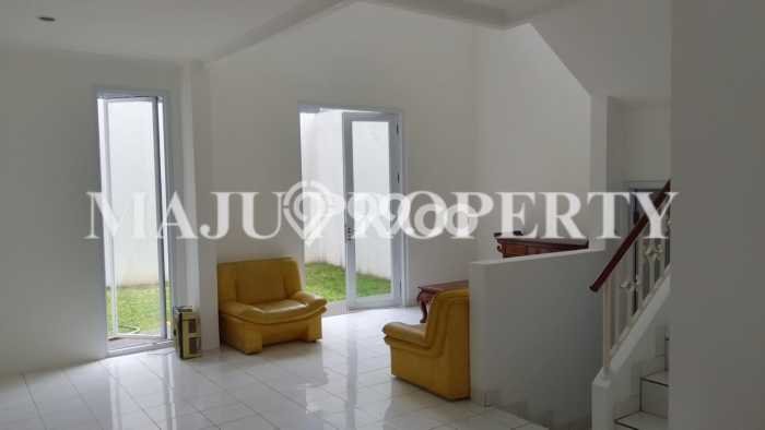 Rumah Luxury Modern Tanpa Renovasi di Kota Wisata Bogor Rumah Luxury Modern Tanpa Renovasi di Kota Wisata Bogor