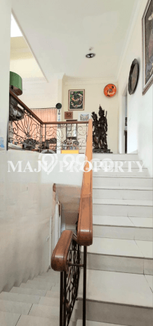Rumah Luxury Modern Tanpa Renovasi di Legenda Wisata Jakarta Timur Rumah Luxury Modern Tanpa Renovasi di Legenda Wisata Jakarta Timur