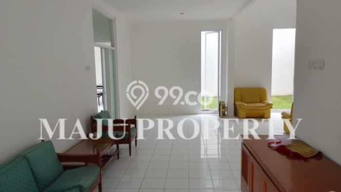 Rumah Luxury Modern Tanpa Renovasi di Kota Wisata Bogor Rumah Luxury Modern Tanpa Renovasi di Kota Wisata Bogor