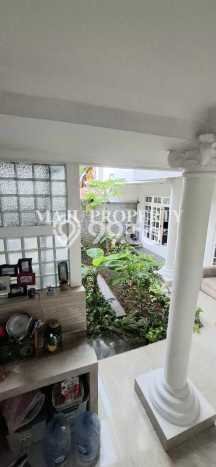 Hunian Mewah LB 300m2 Siap Huni Desain Elegan di Cibubur, Bogor Hunian Mewah LB 300m2 Siap Huni Desain Elegan di Cibubur, Bogor