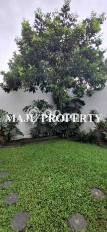 Rumah Luxury Modern Tanpa Renovasi di Legenda Wisata Jakarta Timur Rumah Luxury Modern Tanpa Renovasi di Legenda Wisata Jakarta Timur