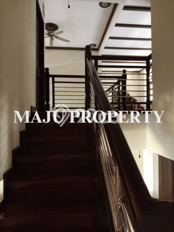 Jual Rumah Luas Elegan Dengan View Eksklusif di Kota Wisata, Jakarta Timur Jual Rumah Luas Elegan Dengan View Eksklusif di Kota Wisata, Jakarta Timur