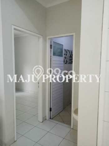 Rumah Asri di Kota Wisata, Jakarta Timur, Luas 90m² LB 80m² Rumah Asri di Kota Wisata, Jakarta Timur, Luas 90m² LB 80m²
