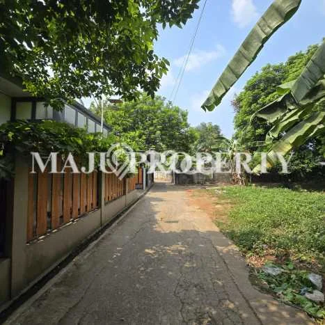 Ready to Use! Luxury House LT 689m2 Desain Elegan di Ciangsana Ready to Use! Luxury House LT 689m2 Desain Elegan di Ciangsana