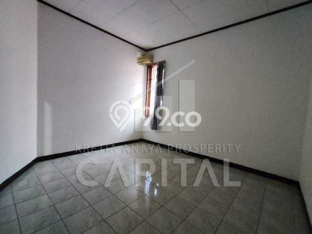 PILIHAN TEPAT! Rumah di Setra Duta, 4 KM, Dekat Sekolah, Luas 485m2m² Bangunan 500m2m² PILIHAN TEPAT! Rumah di Setra Duta, 4 KM, Dekat Sekolah, Luas 485m2m² Bangunan 500m2m²