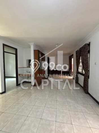 Rumah Luxury Modern Tanpa Renovasi di Kota Baru Parahyangan Bandung Rumah Luxury Modern Tanpa Renovasi di Kota Baru Parahyangan Bandung