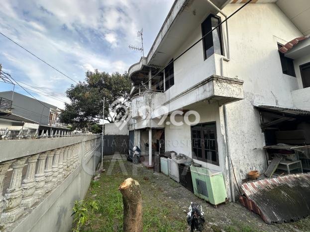 Jual Rumah Bagus Siap Huni LB 201m2 di Babakan Ciparay, Bandung Jual Rumah Bagus Siap Huni LB 201m2 di Babakan Ciparay, Bandung