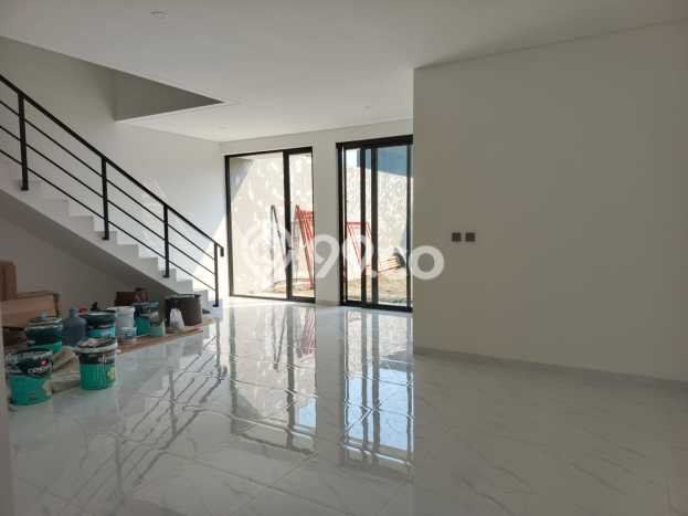 Rumah Luxury Modern Siap Huni di Setiabudi Bandung Rumah Luxury Modern Siap Huni di Setiabudi Bandung