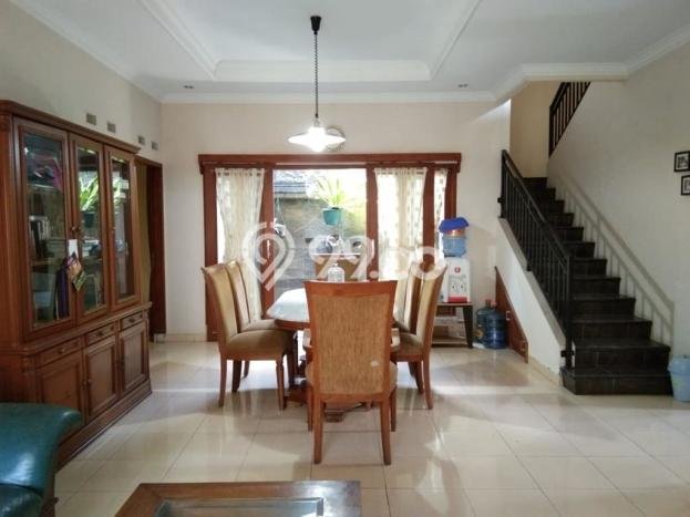 Rumah Elit LB 206m2 Siap Huni Desain Elegan di Setra Duta, Bandung Rumah Elit LB 206m2 Siap Huni Desain Elegan di Setra Duta, Bandung