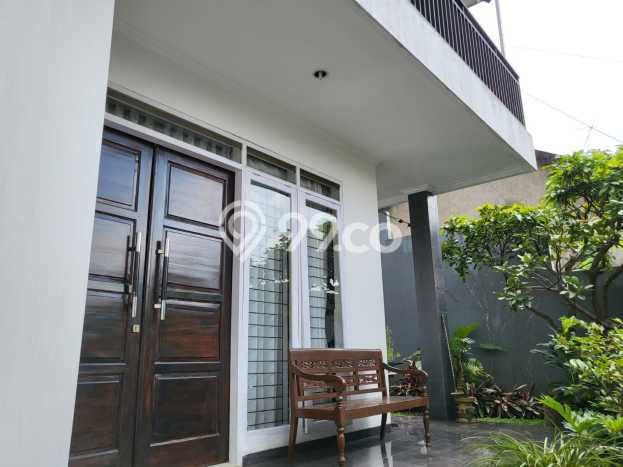 Rumah Mewah LB 310m2 Siap Huni Desain Elegan di Bandung Barat, Bandung Rumah Mewah LB 310m2 Siap Huni Desain Elegan di Bandung Barat, Bandung
