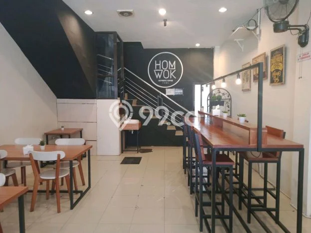 Unit Ruko Dijual di Depok Sleman Luas Tanah 120m2, Luas Bangunan 135m2 Unit Ruko Dijual di Depok Sleman Luas Tanah 120m2, Luas Bangunan 135m2